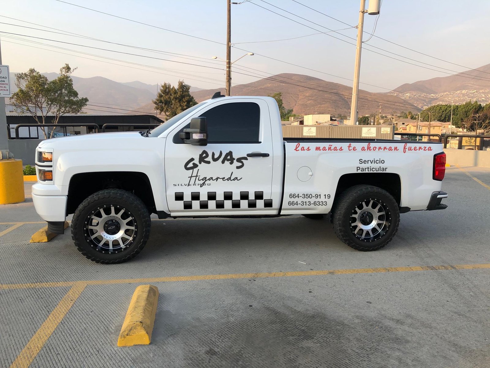 Grúa de plataforma en Baja California - Grúas Higareda